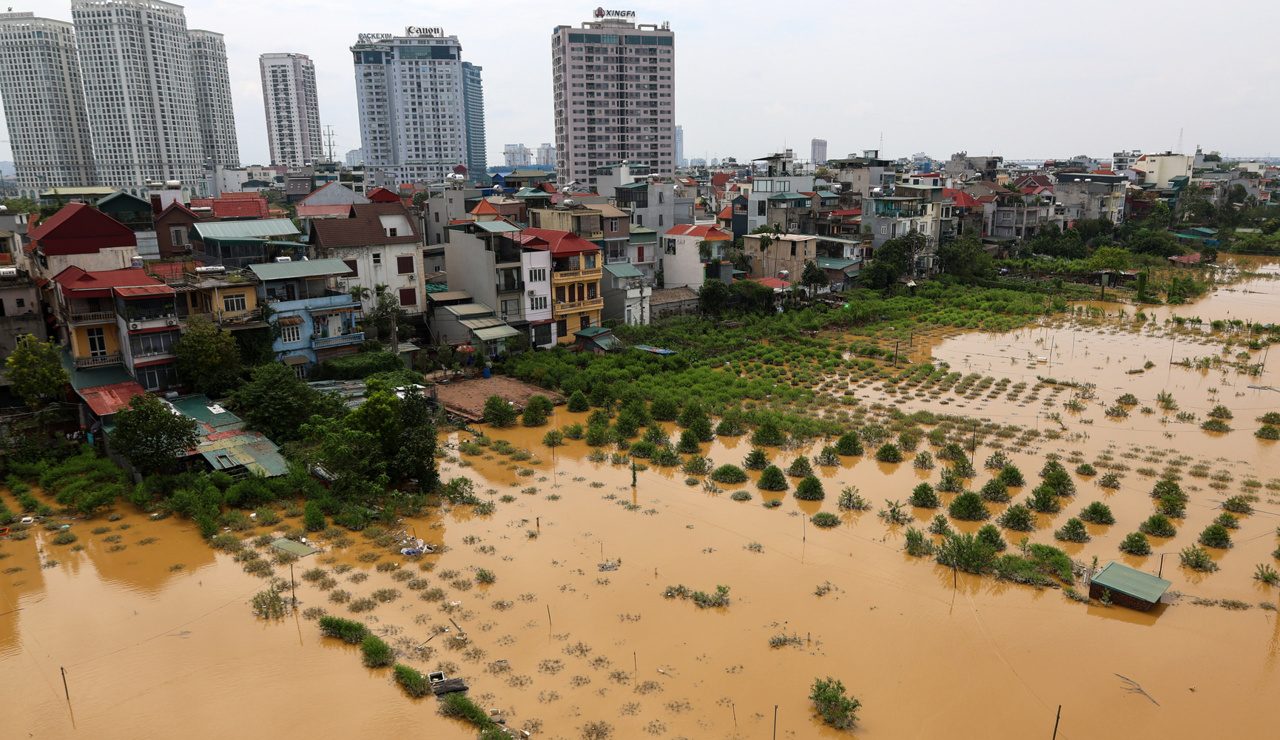 Наводнение во Вьетнаме: минимум 90 человек погибли и еще 12 пропали без вести 