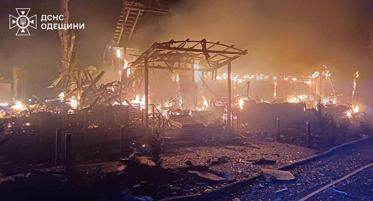 Ucraina, atacată în noaptea de Crăciun | A fost lovită infrastructura portuară, industrială și zone civile din Odesa și Harkov  