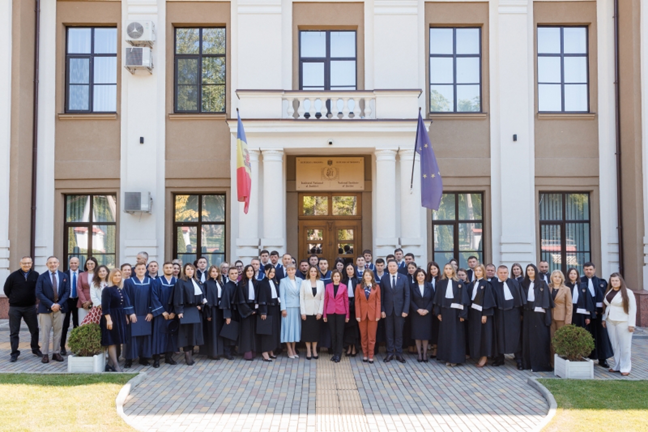 Sistemul judiciar se reînnoiește: absolvenți INJ, pregătiți de acțiune