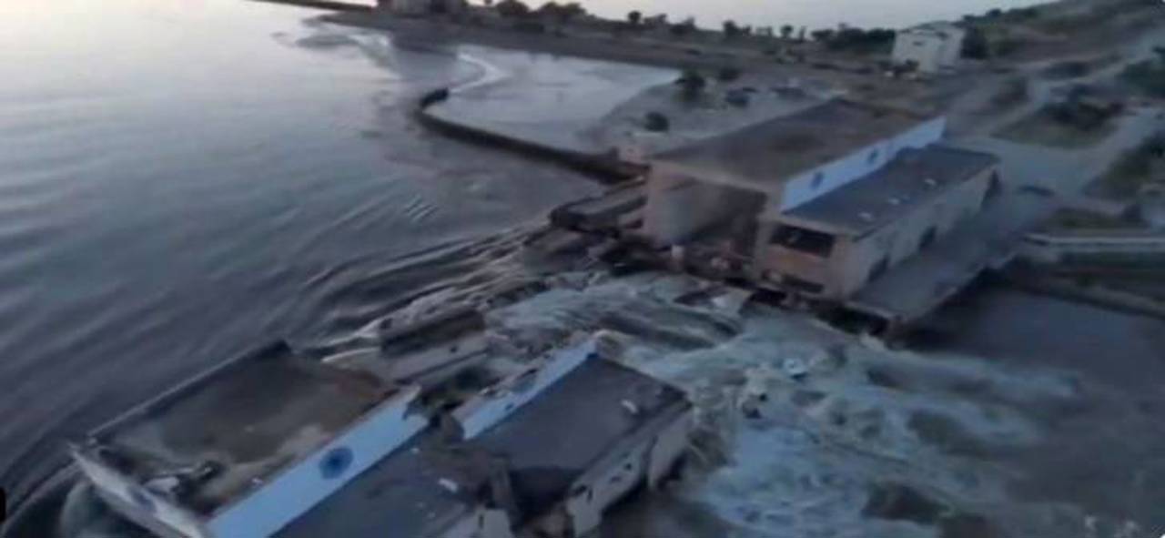 "Это может привести к экологической катастрофе". Прогнозы международных экспертов после разрушения Каховской ГЭС