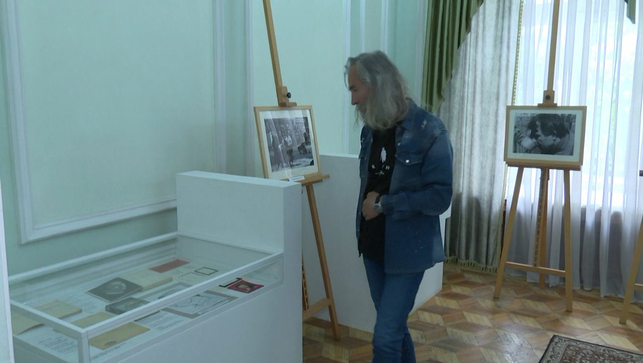 Destin de poet și cineast: Muzeul Național al Literaturii Române găzduiește o expoziție dedicată lui Anatol Codru 