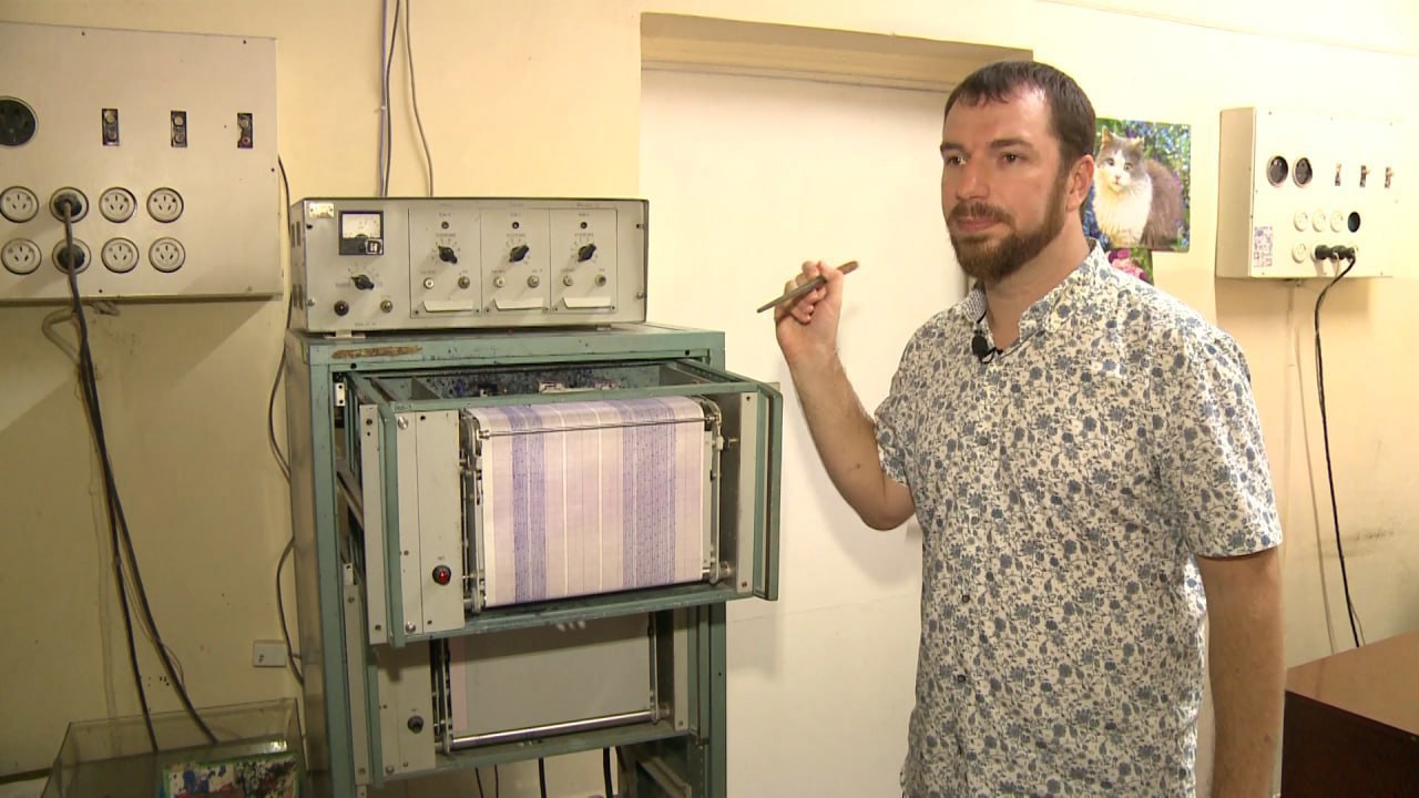 directorul Institutului de Geologie și Seismologie, Igor Nicoară