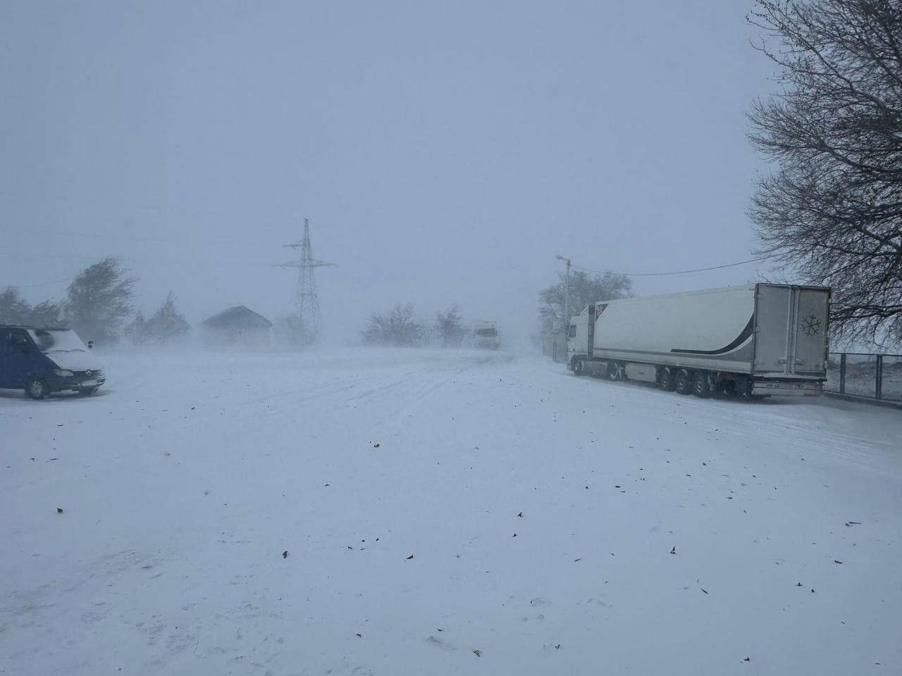 Moldova border crossings closed due to bad weather