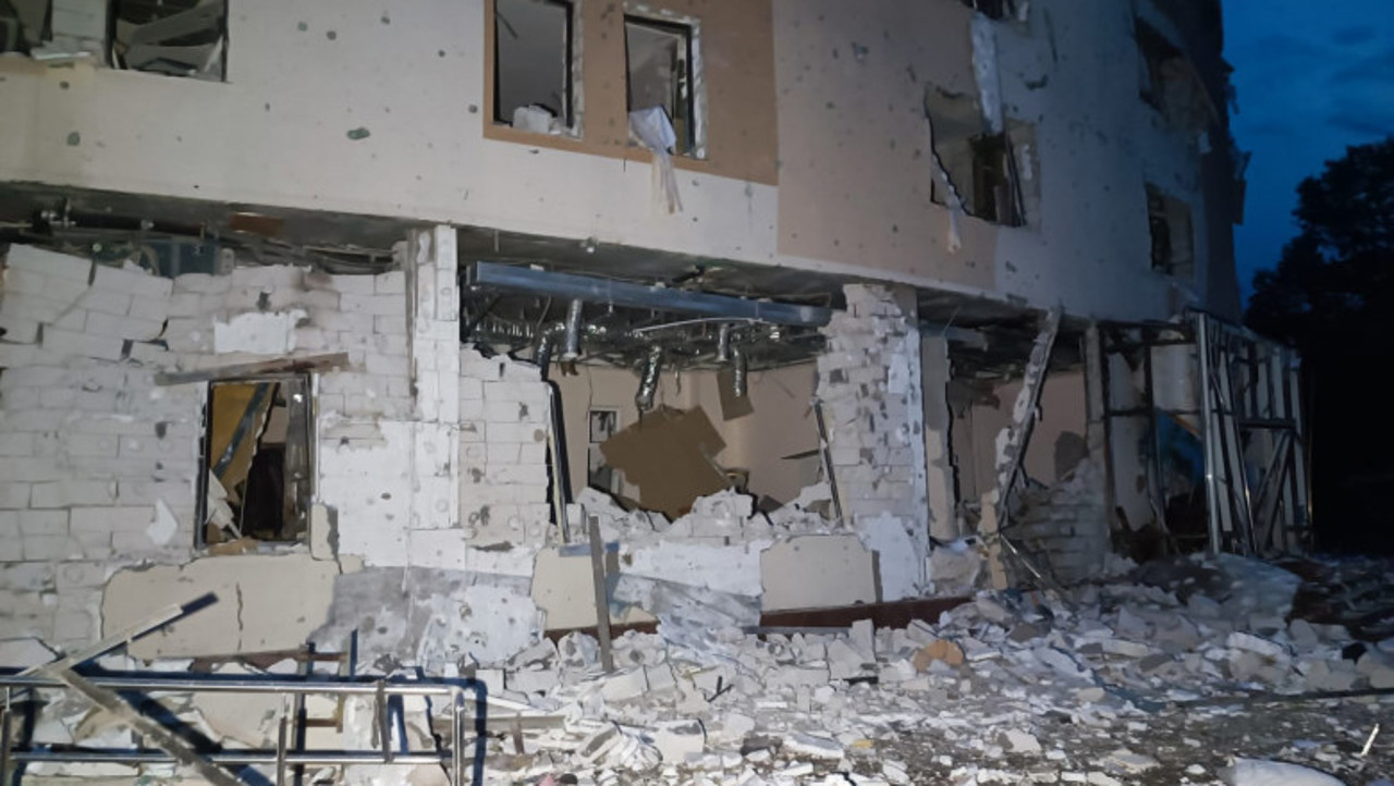 Alertă de raid aerian în Ucraina: Explozii în regiunile Vinniția și Hmelnițki. Un hotel al ONU, atacat de ruși