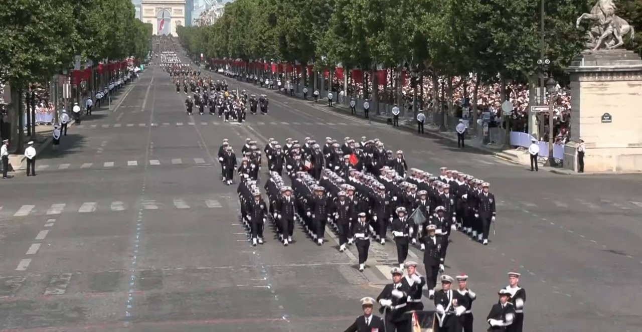 Franța celebrează Ziua Națională cu o paradă militară impresionantă. Militari din R. Moldova au defilat la Paris
