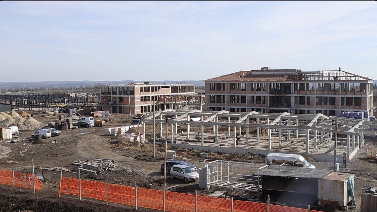 Ministrul Apărării: „Nu este nicio bază NATO la Băcioi. Totul se construiește din bani publici”