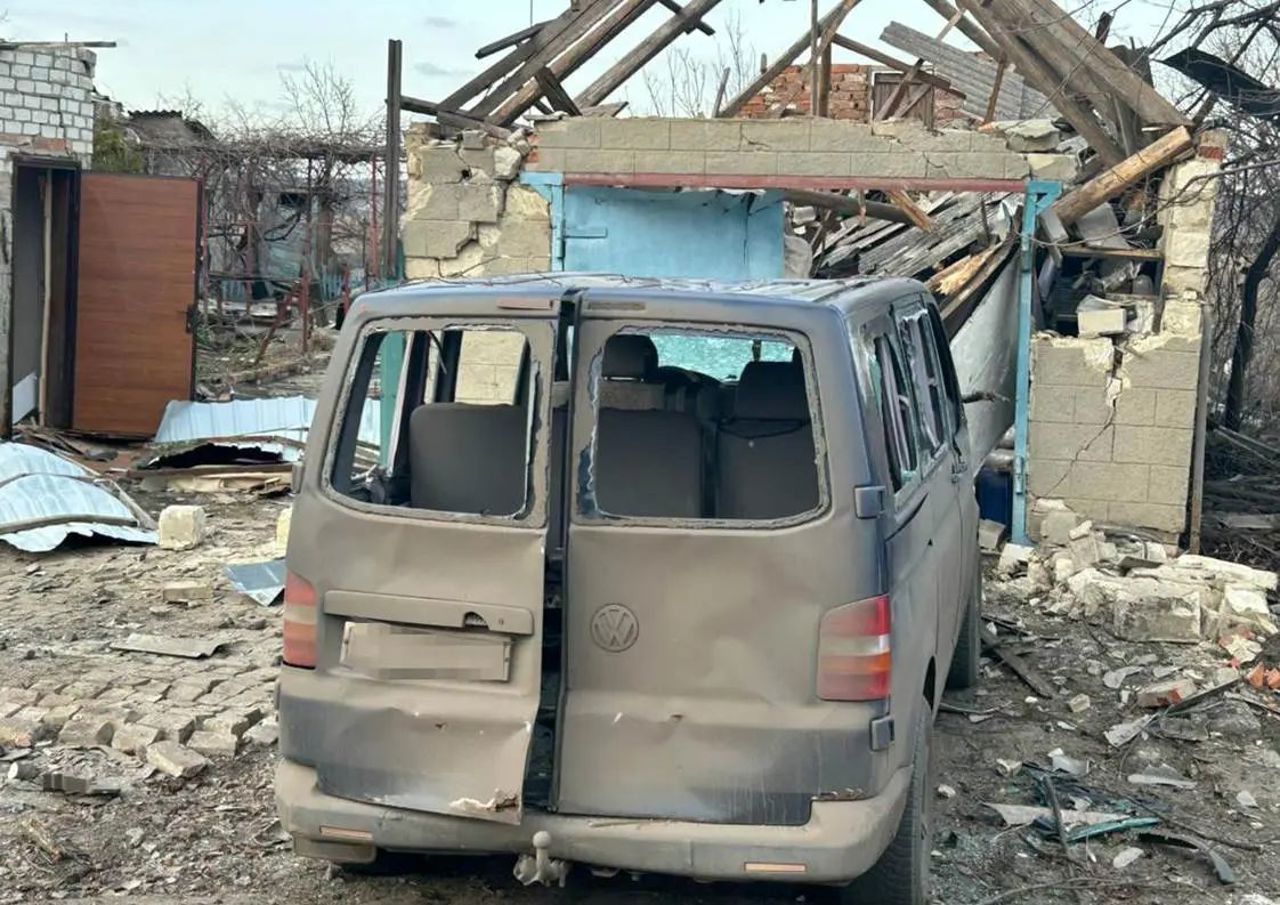 Un mort și patru răniți, inclusiv un copil, în urma unui atac cu dronă rusească în regiunea Donețk