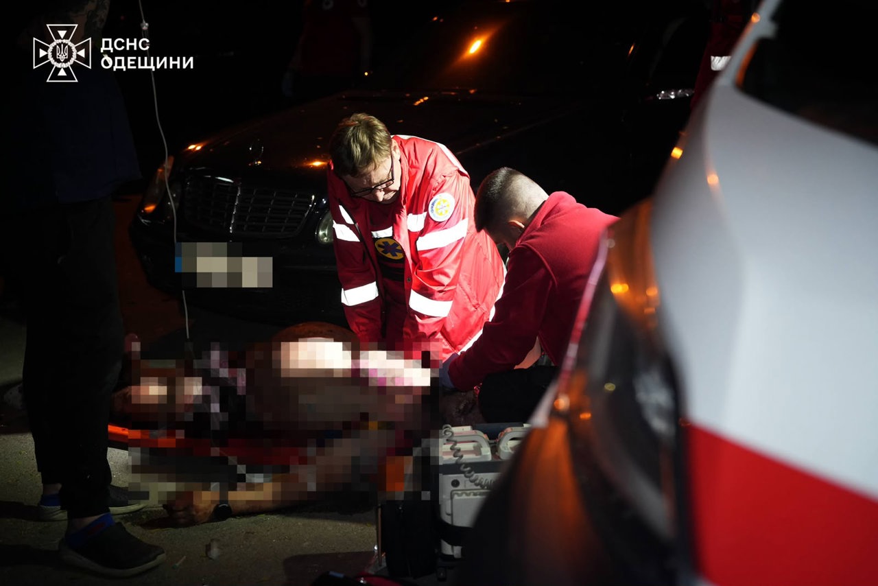 Noi atacuri rusești în Ucraina: Explozii, incendii și victime la Odesa și Poltava