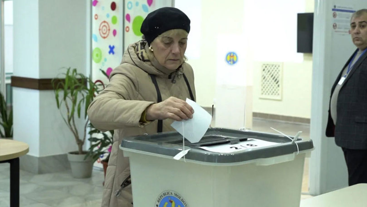 Over  50% of voters cast their votes by 6:00 p.m. The most active voters are the elderly