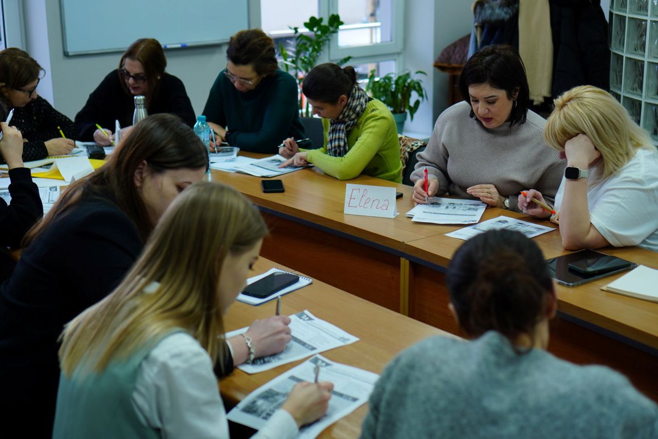 Lecții în limba engleză la universitate: Cadre didactice din R. Moldova, instruite să predea studenților străini