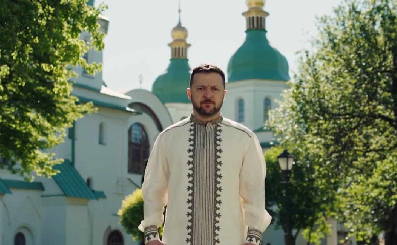 Mesajul lui Volodimir Zelenski de Paște: „Dumnezeu are steagul ucrainean pe umăr”