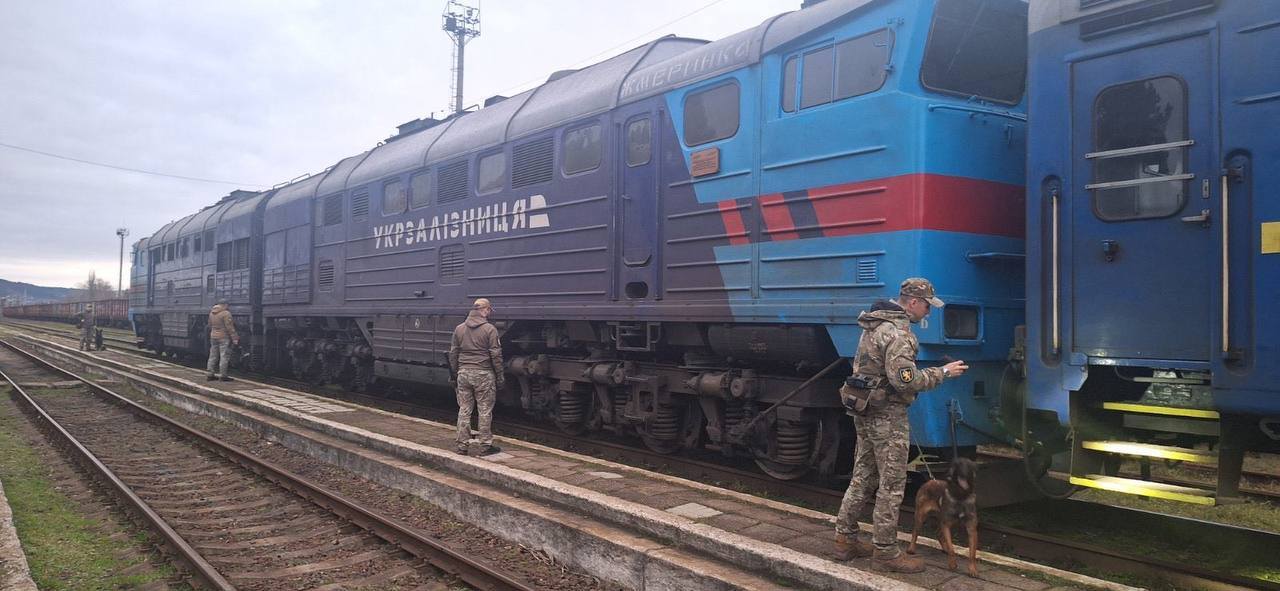 Alarmă FALSĂ | Trenul de pe ruta București – Kiev, verificat în punctul de trecere a frontierei Vălcineț, după ce a fost anunțată o „bombă”