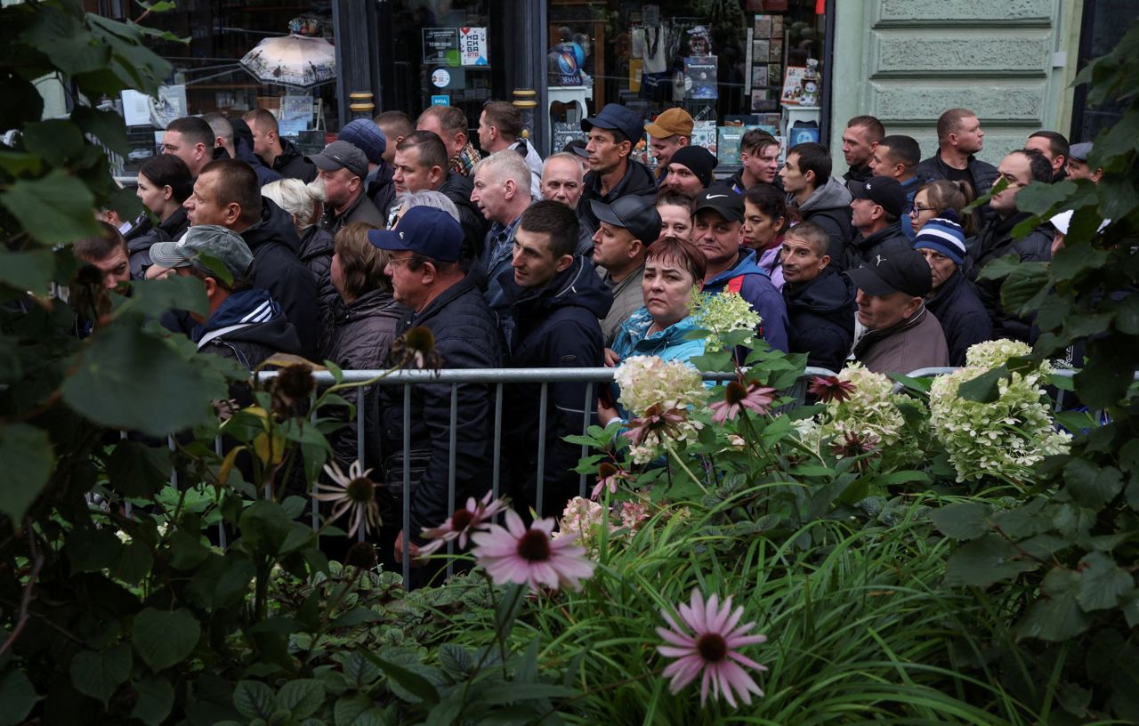 PAS, sprijin masiv din partea diasporei la parlamentare. Blocul „Patriotic”, favorit în Rusia, Belarus și Bulgaria