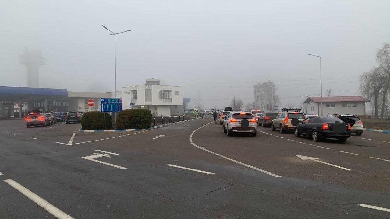 Интенсивное движение на пограничных пунктах пропуска Леушень и Скулень