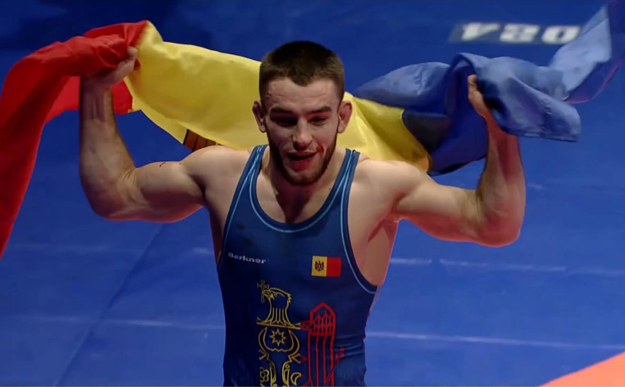 Luptătorul moldovean de stil greco-roman Artiom Deleanu păstrează șanse să urce pe podium la Campionatele Mondiale 