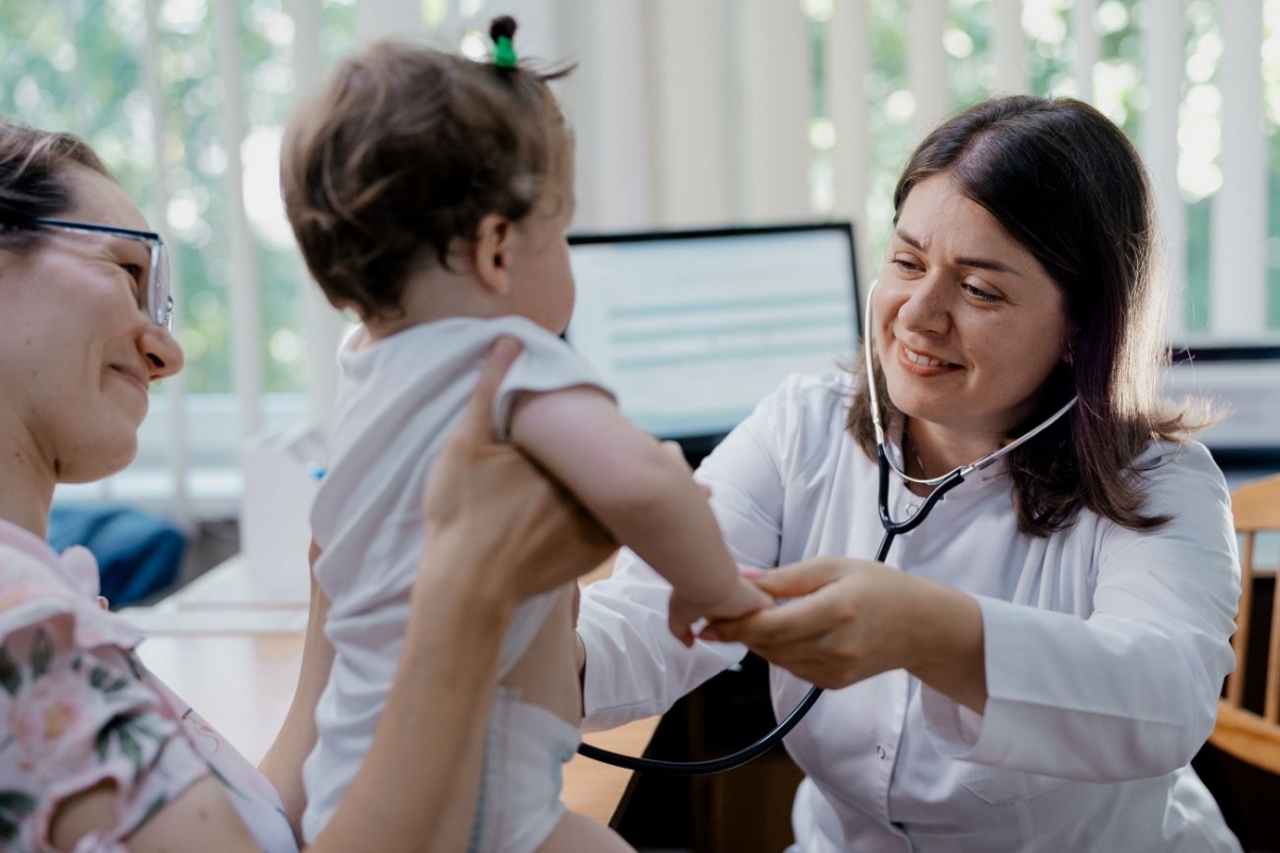 Schimbări în sistemul asistenței medicale primare: „Amalgamarea centrelor de sănătate nu înseamnă închiderea acestora” 