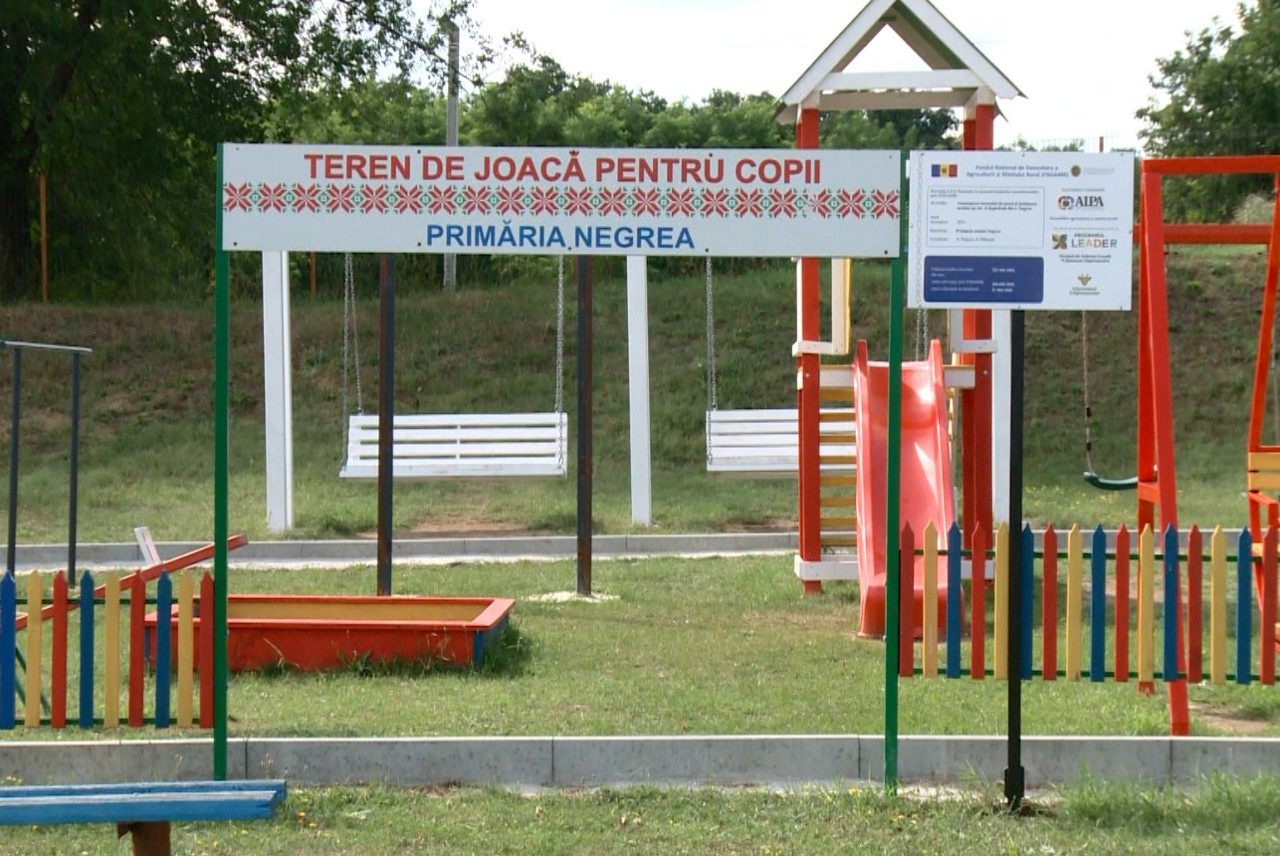 Negrea village invests in sports field, plans summer stage