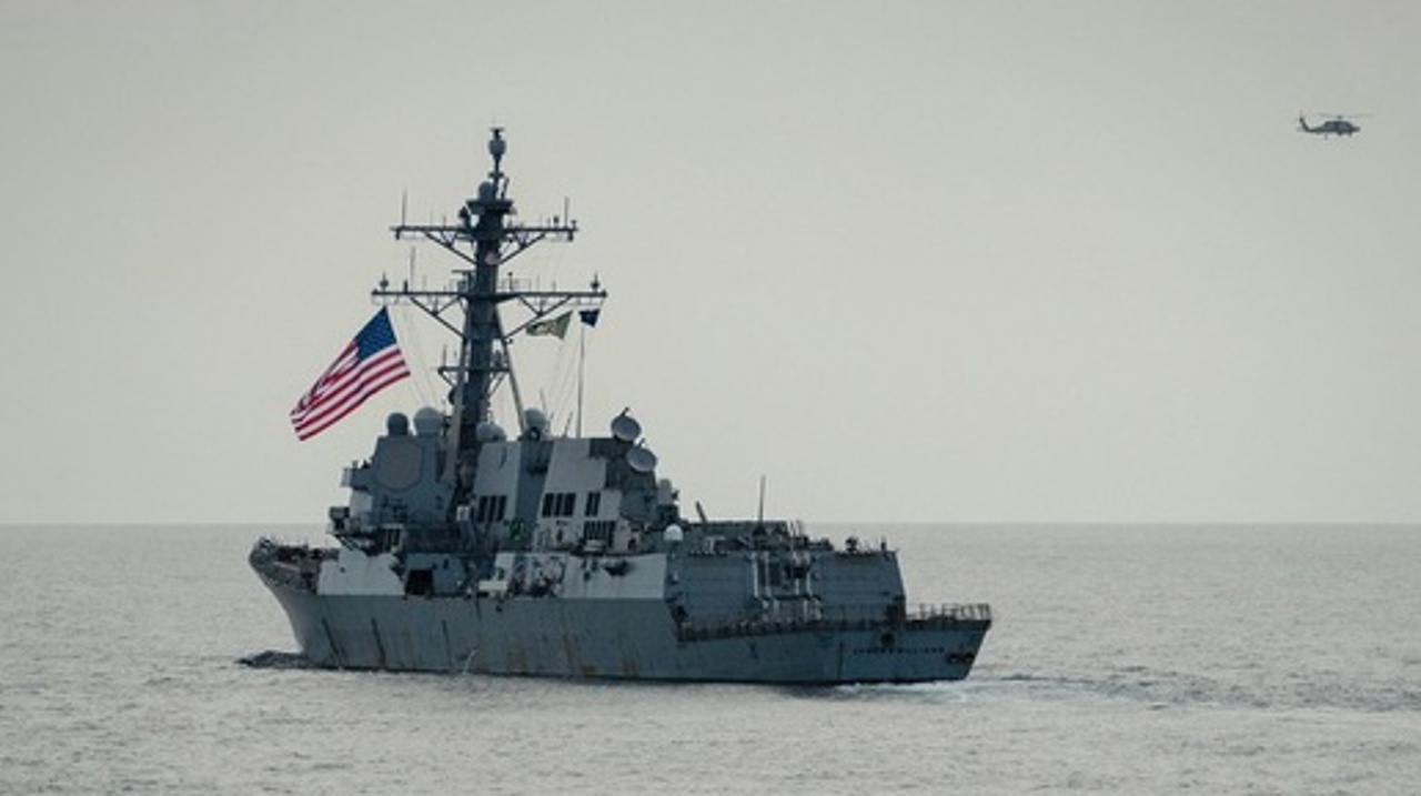 Центральное командование США сообщило, что в понедельник начнет блокаду иранских портов