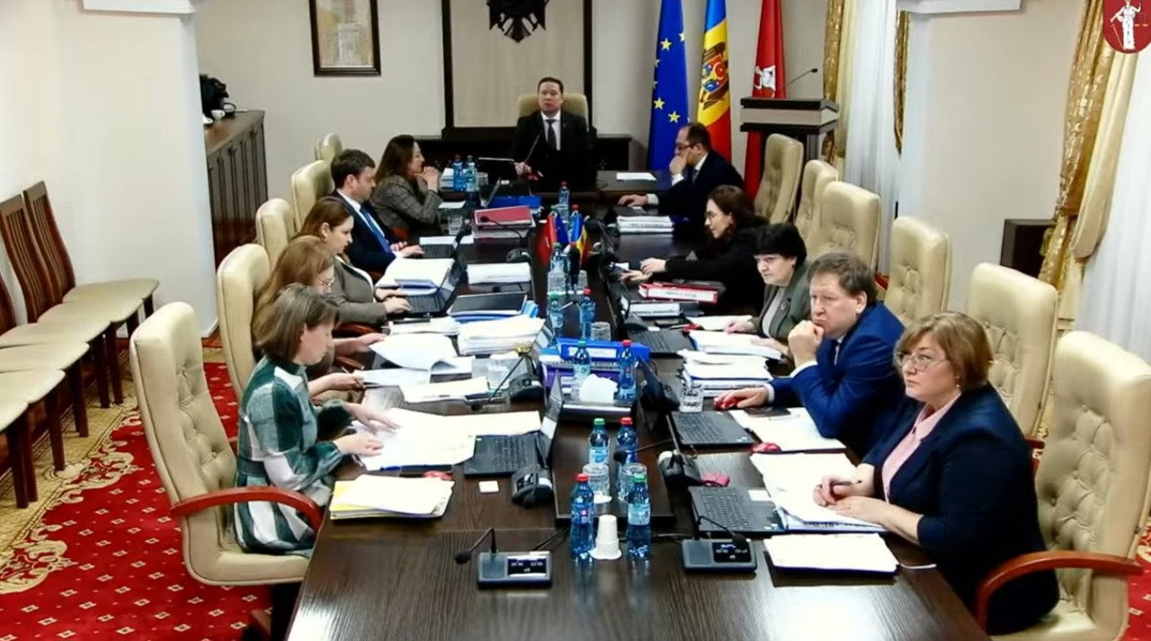 CSM: Extinderea vetting-ului prin amendamente netransparente ridică semne de neconstituționalitate