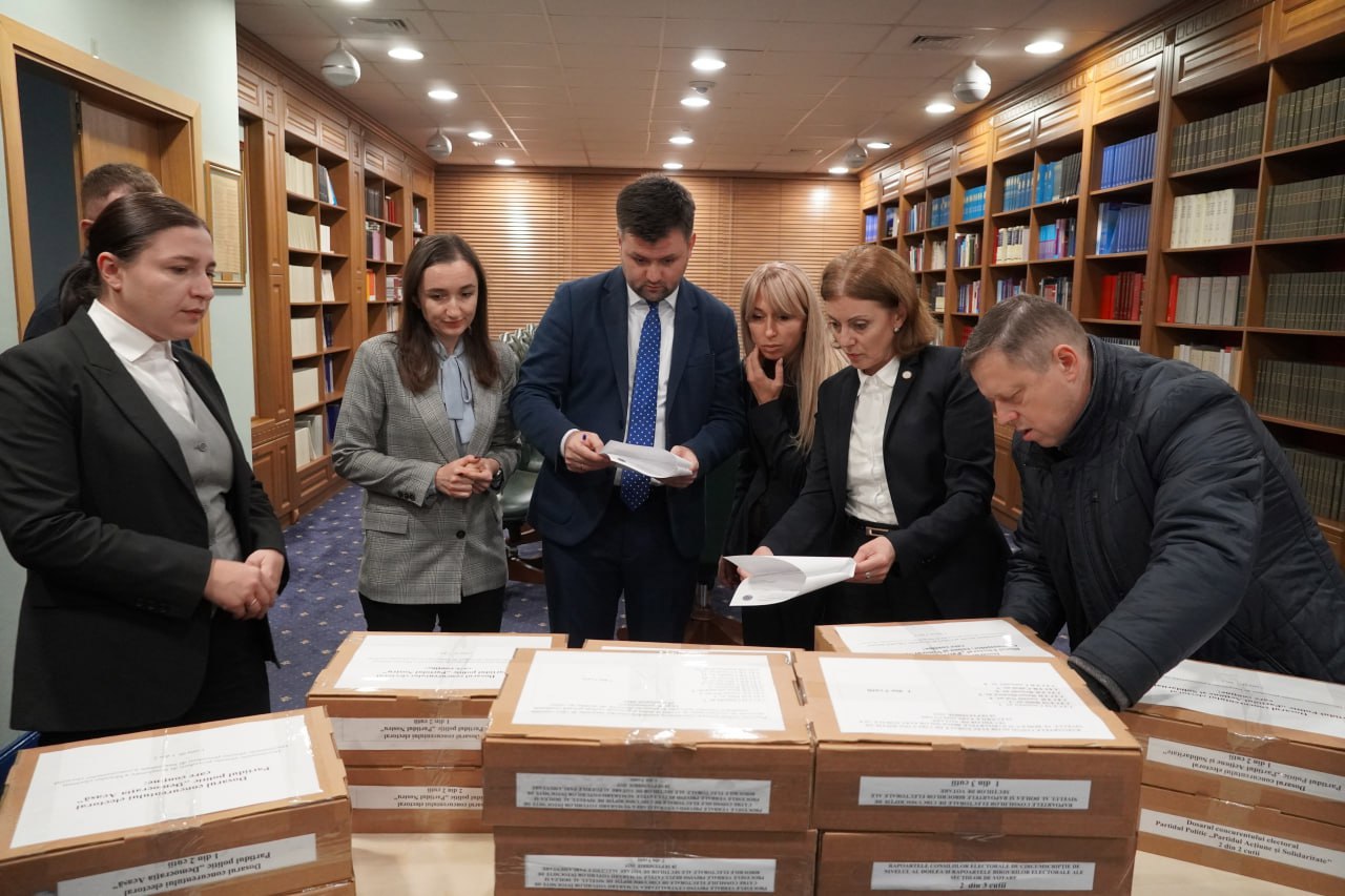 CEC a prezentat Curții Constituționale actele necesare pentru confirmarea rezultatelor alegerilor din 28 septembrie 