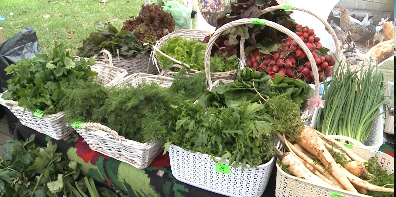 „Cumpăr BUN de-acasă” | Cumpărătorii au făcut cozi la unele tarabe: „Susținem producătorii locali” 