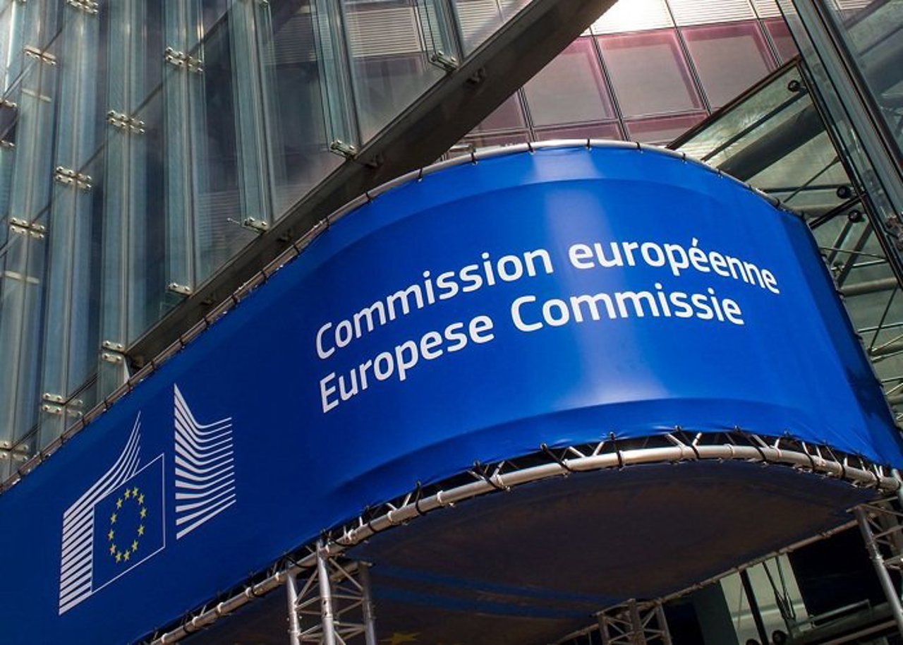 Еврокомиссия потребовала от Венгрии отозвать законопроект об ограничении иностранного финансирования НПО и СМИ