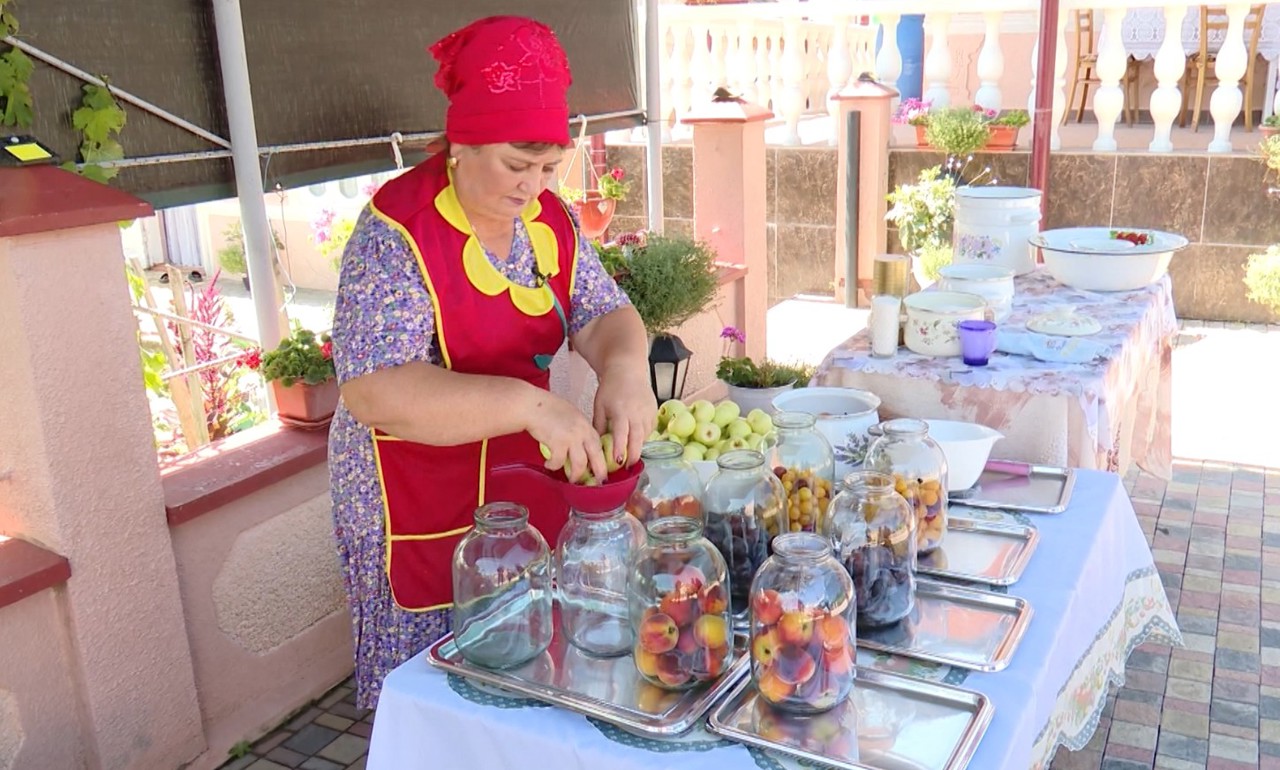 În plin sezon al conservelor, gospodarii resimt efectele secetei