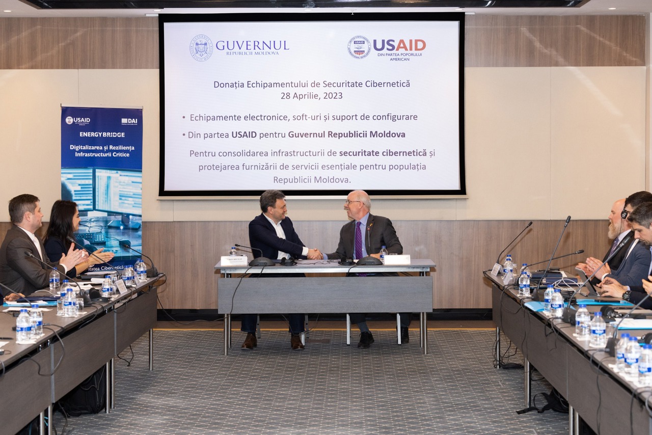 SUA oferă Republicii Moldova echipamente de securitate pentru a face față atacurilor cibernetice