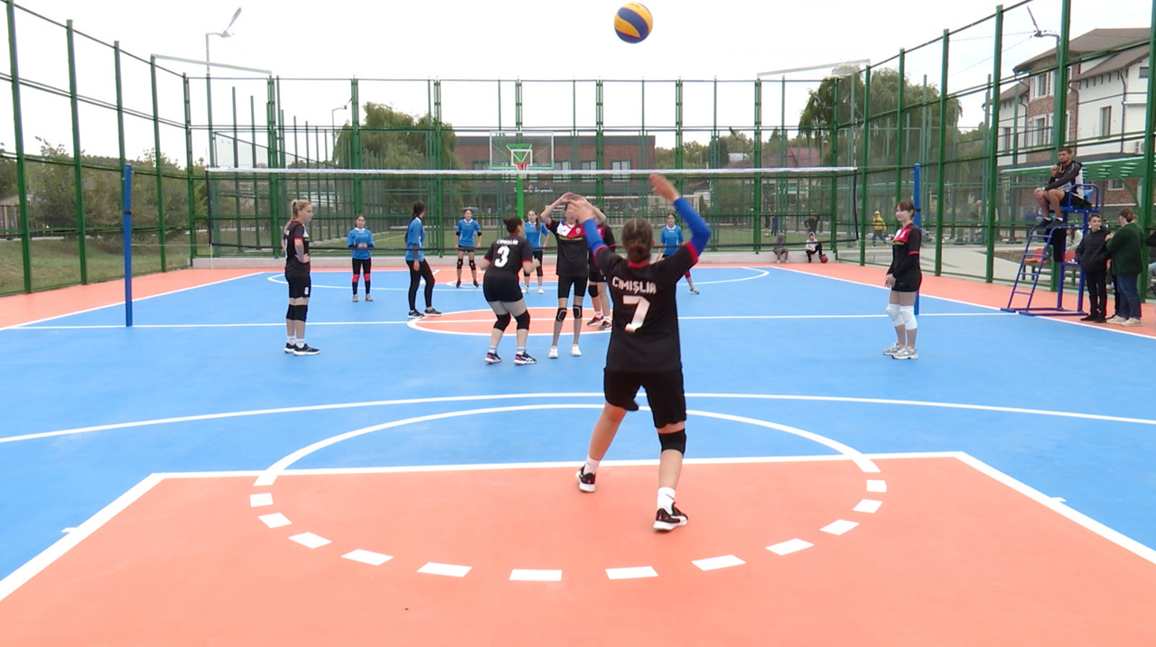 EU support brings two modern sports fields to Cimișlia