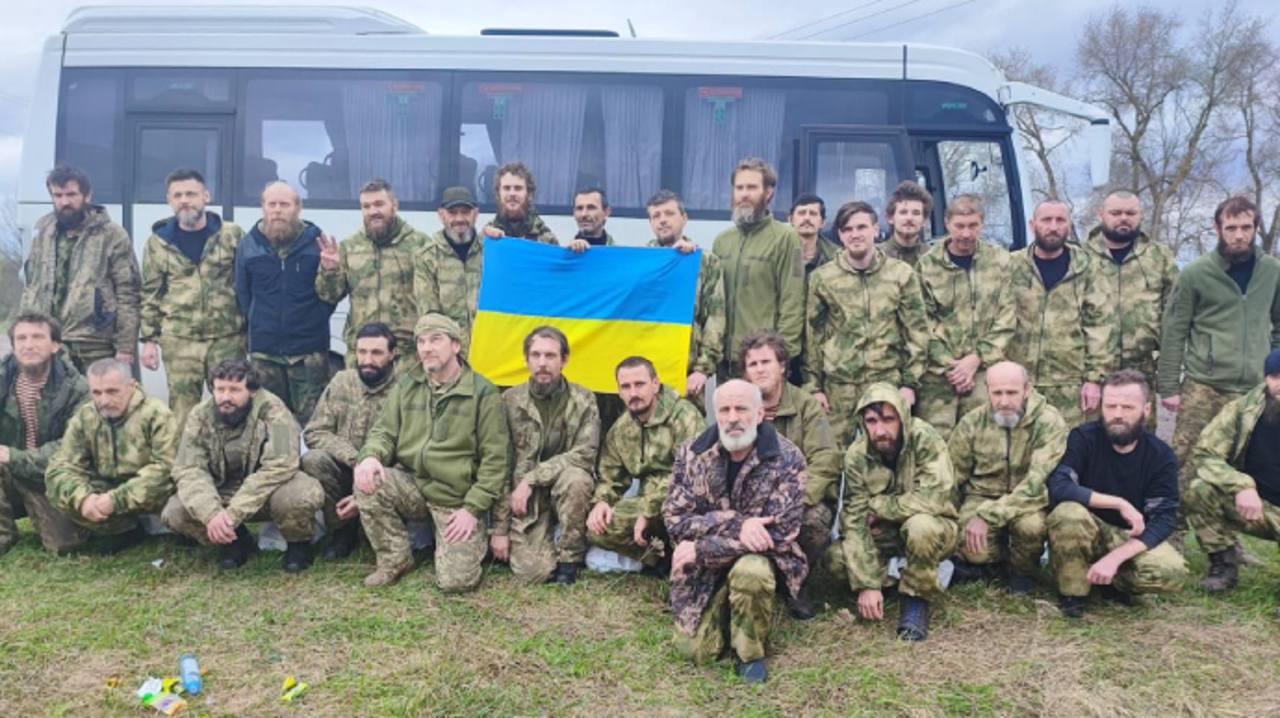 Ukraine and Russia carried out extensive Easter prisoner exchange