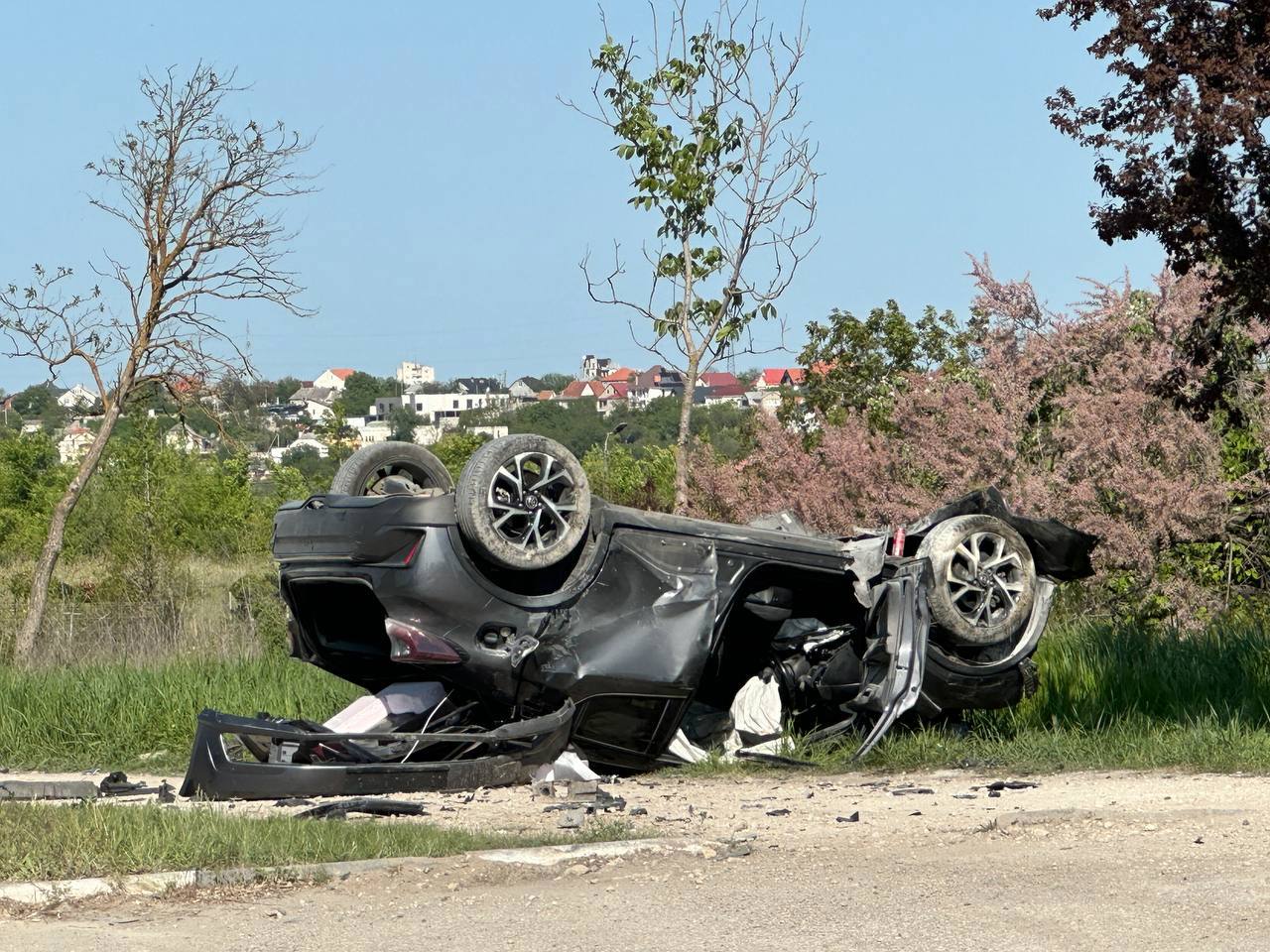 Accident grav pe șoseaua Hîncești: două persoane, transportate la spital