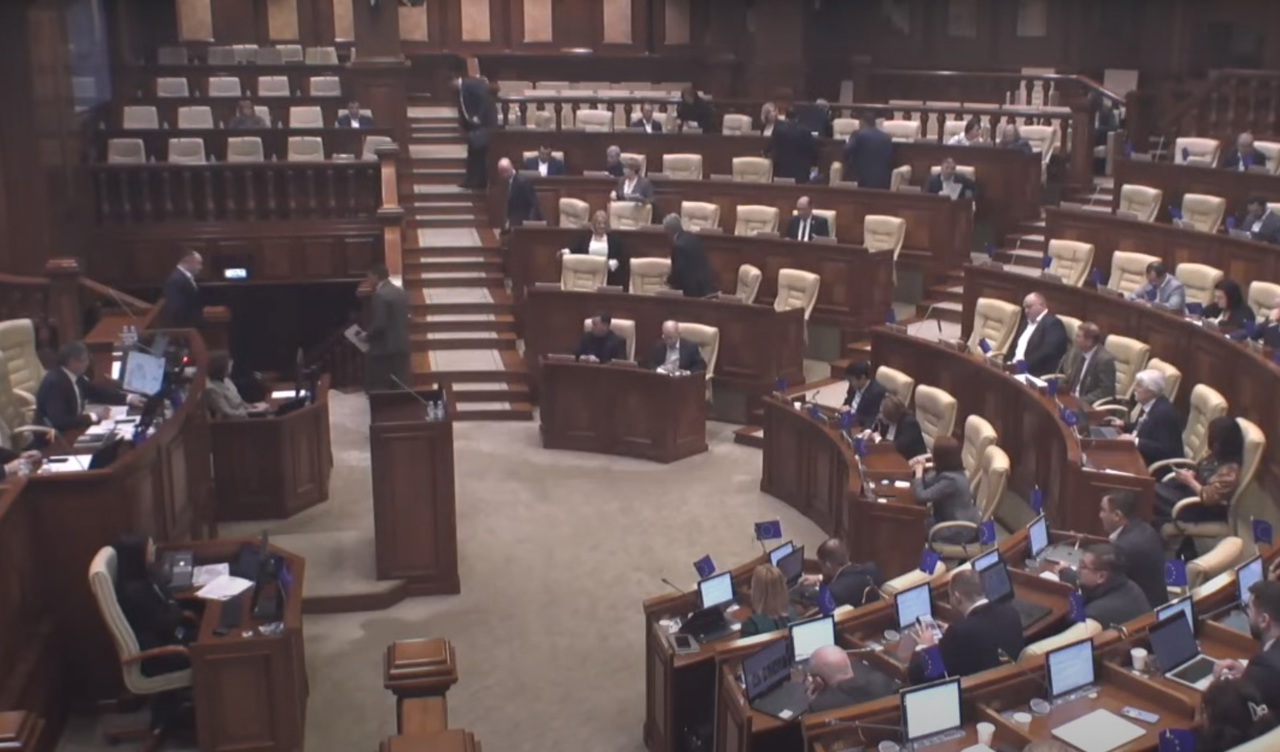 BCS boycotted the extraordinary session of the Parliament. Igor Grosu's reaction