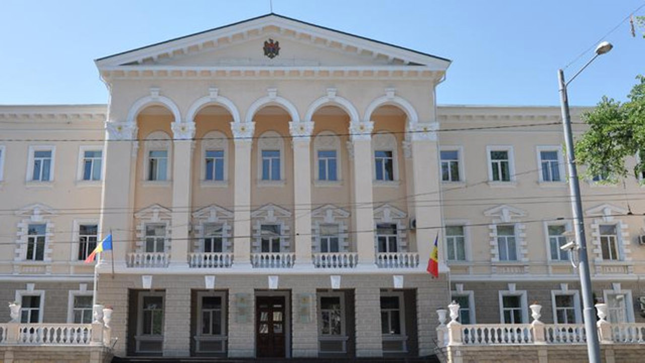 Angajații MAI vor purta același tip de uniformă