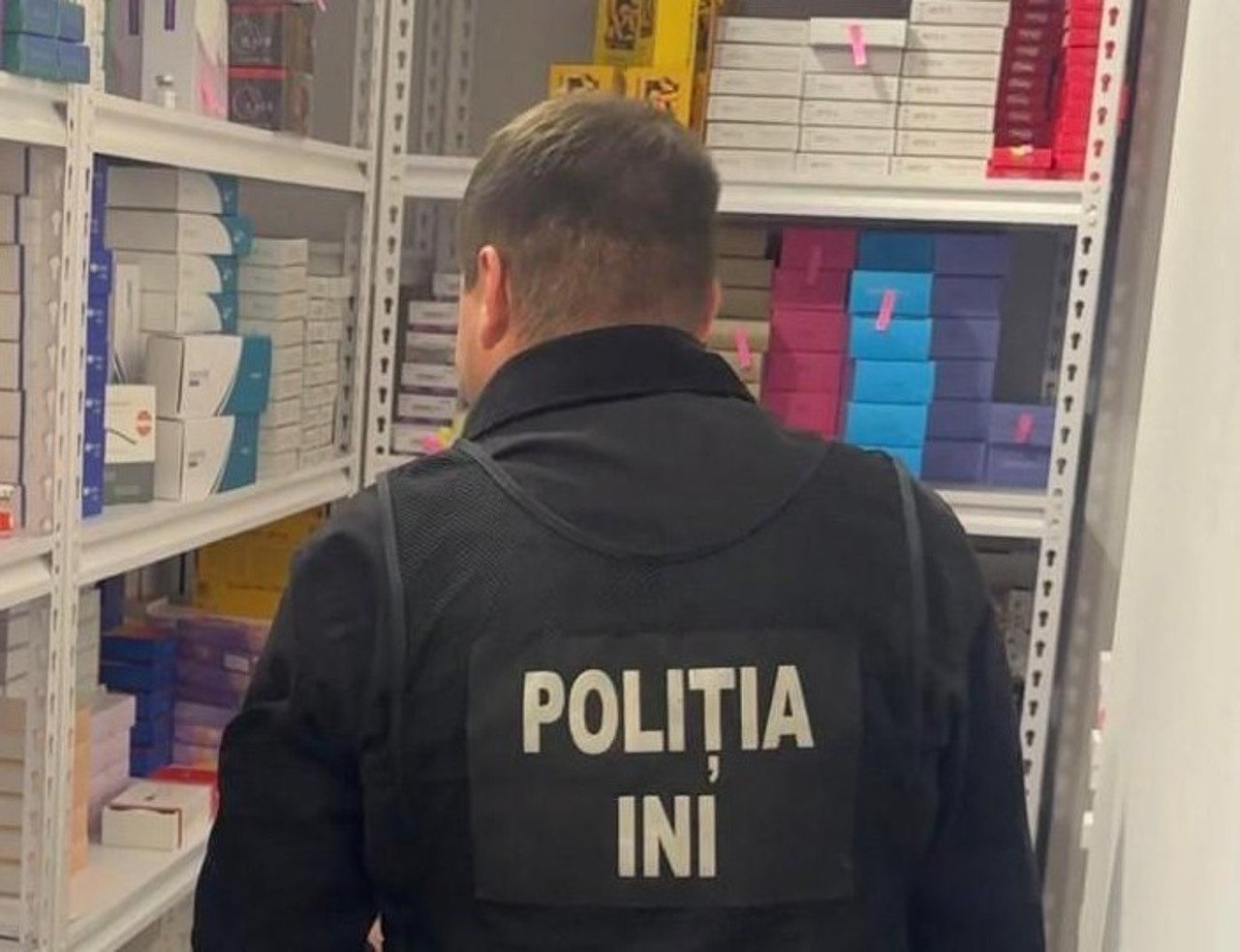 Percheziții la centre medicale și saloane de înfrumusețare: Produse interzise, în valoare de peste trei milioane de lei, ridicate 