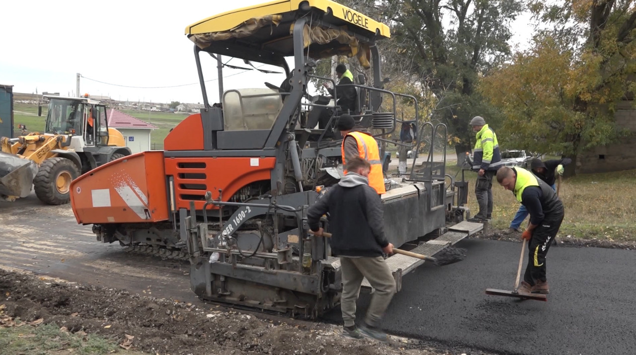 New asphalt connects Congazcic kindergarten; improves preschool access