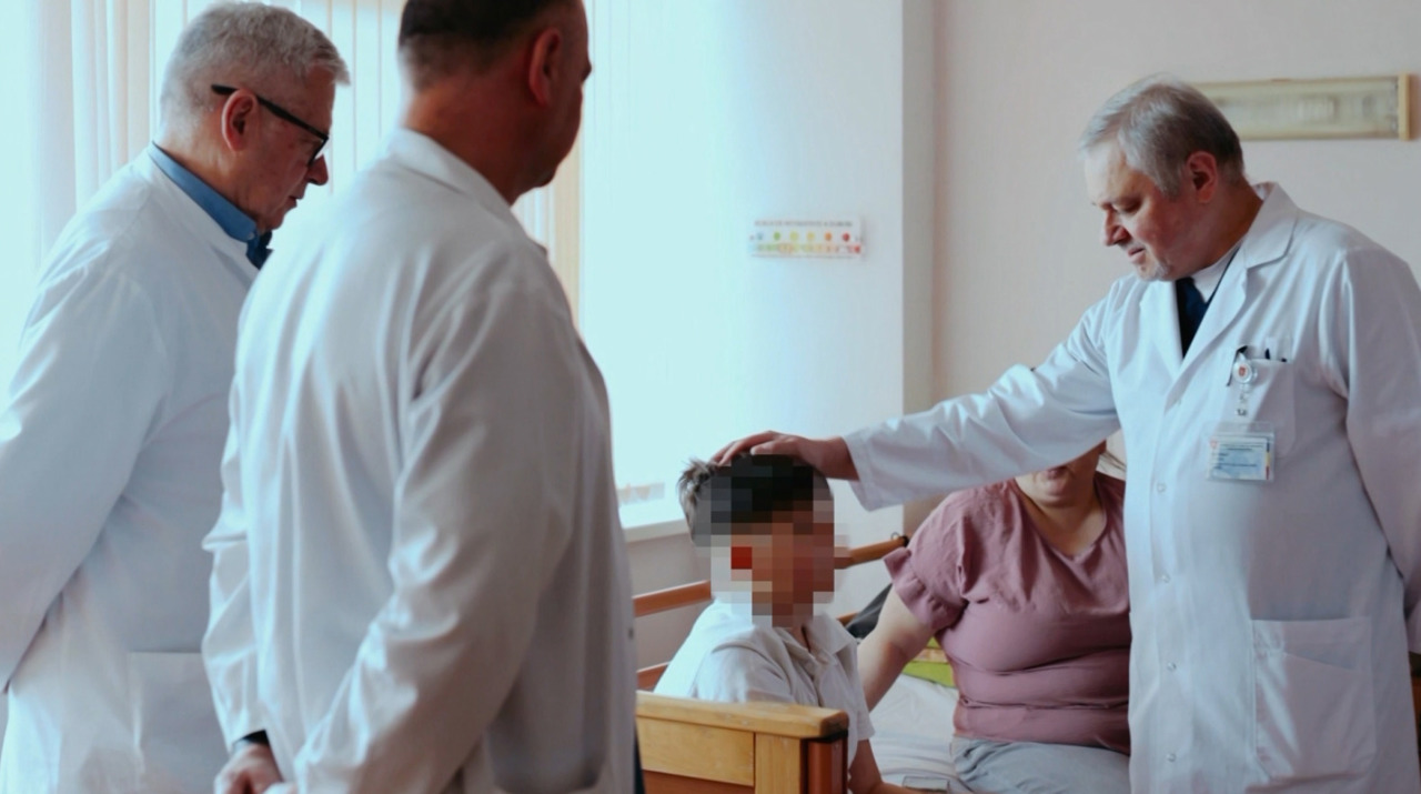Un băiat de 12 ani, operat cu succes printr-o tehnologie cardiacă de ultimă generație