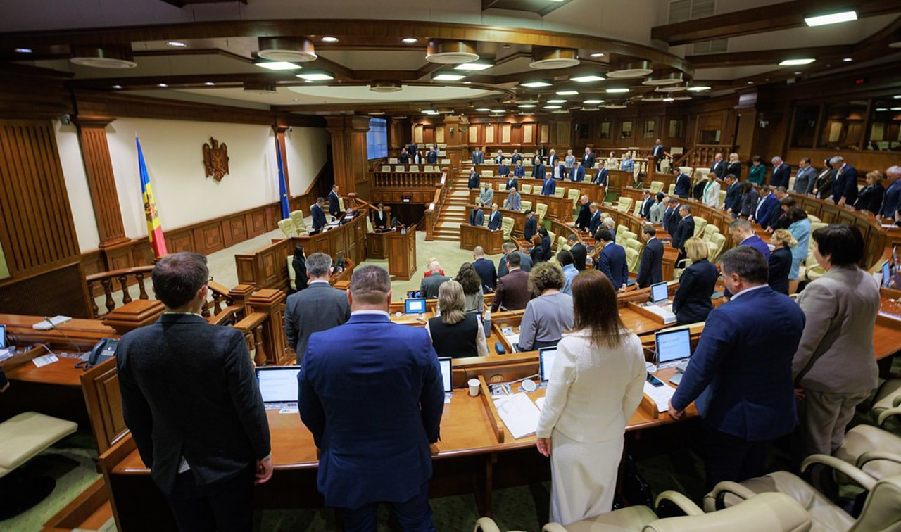 Moment of silence in Parliament in memory of the victims of the attacks in Israel