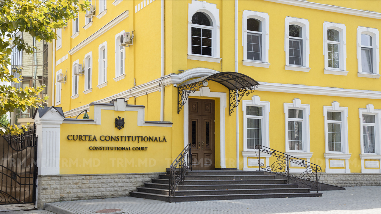 Curtea Constituțională va relua miercuri examinarea cauzei privind Găgăuzia