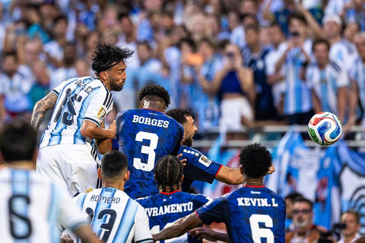 Argentina s-a calificat în optimile de finală ale Campionatului Mondial de fotbal 