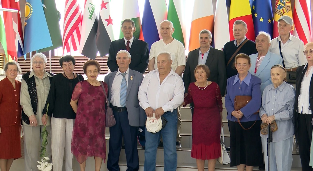 Promoția de aur a medicinei moldovenești: „Ne pregăteam foarte serios, pentru că în fiecare zi trebuia să răspundem”
