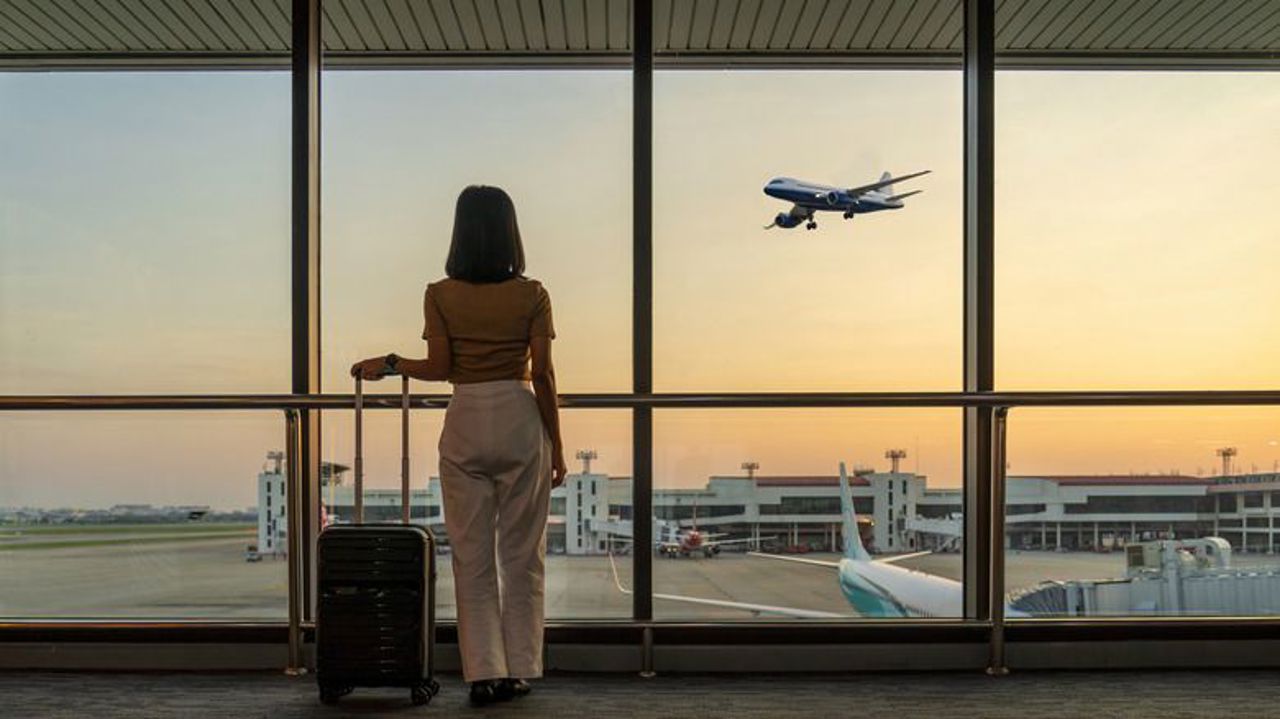 Schimbări majore în transportul aerian: Drepturi sporite pentru călători, însă și o eventuală scumpire a biletelor