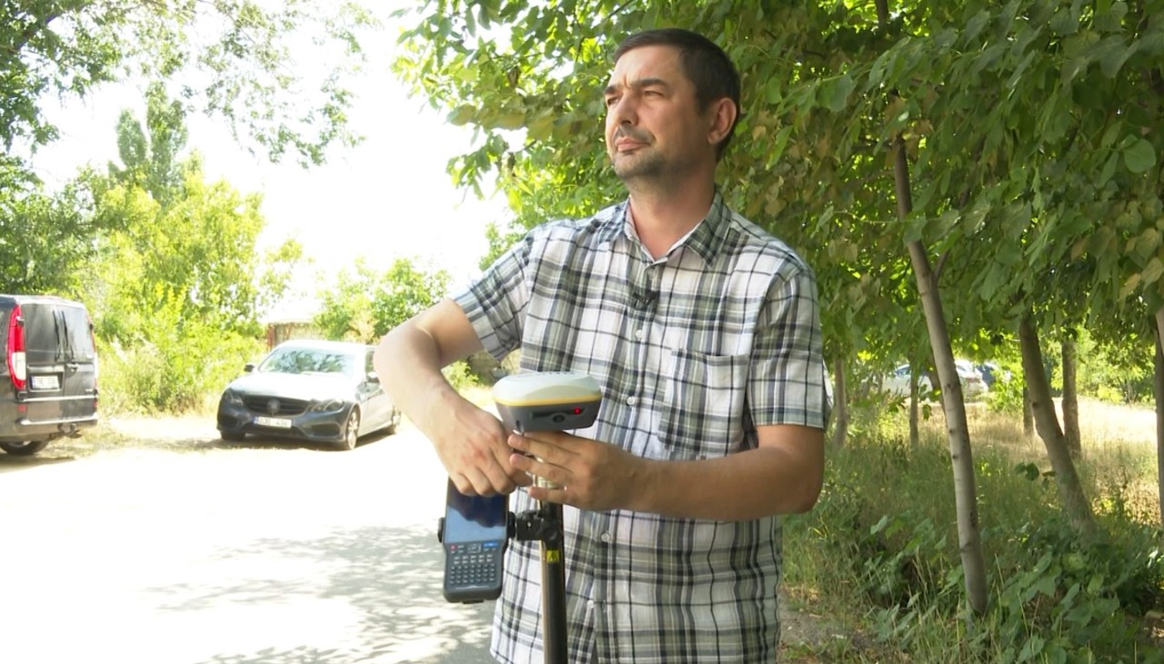 Ziua lucrătorilor din domeniul cadastrului: „Indiferent de timp, suntem în teren”  