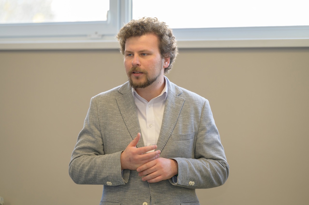 Ministrul Educației îndeamnă cetățenii să participe la campania de împădurire