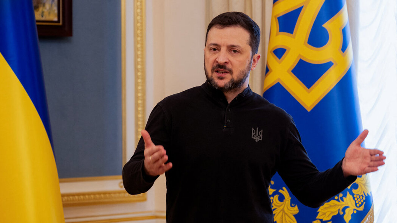 Zelenskyy warns of air defense shortages as Russian drones strike Kryvyi Rih