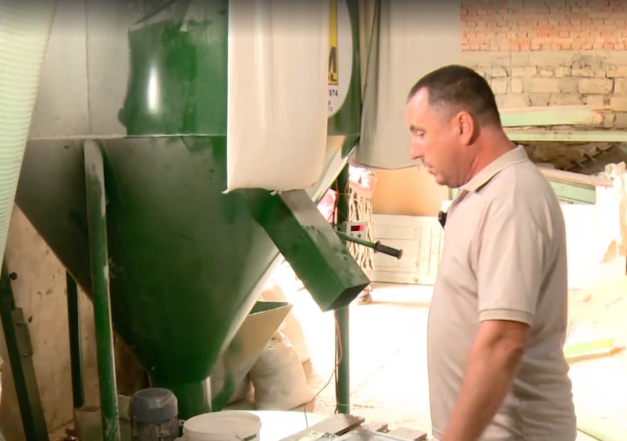 O familie din Cărpineni a revitalizat moara locală cu sprijinul finanțărilor europene