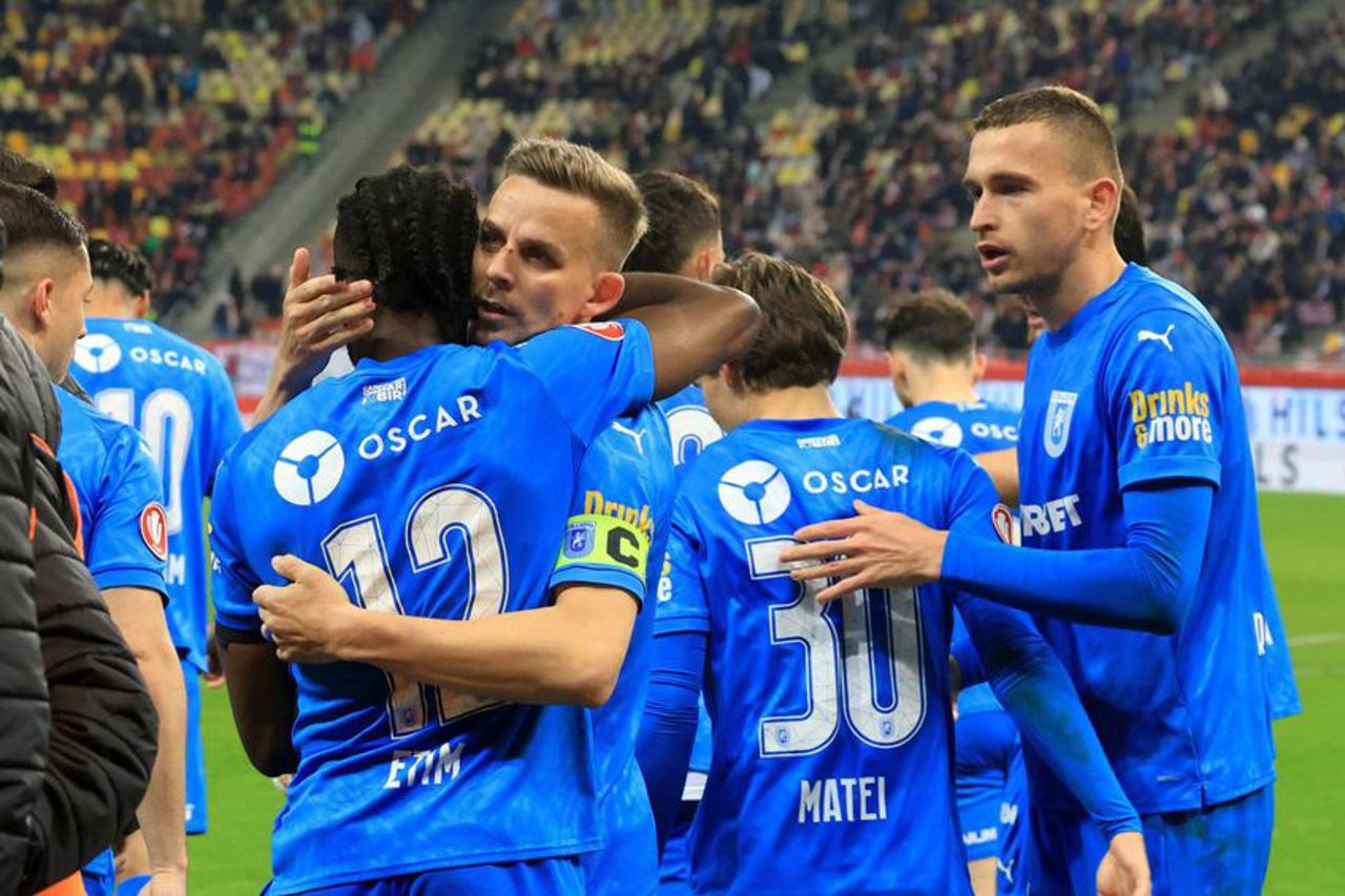 Superliga românească de fotbal: CS Universitatea Craiova a învins pe Dinamo București 