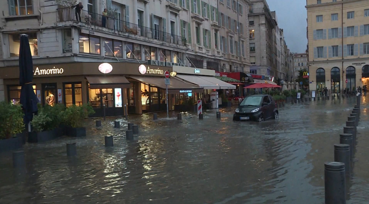 Viiturile fac victime: o femeie și un copil au murit în Franța și Spania