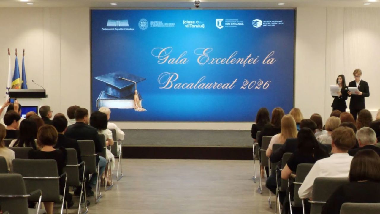 Absolvenți cu 10 la Bac. Dan Perciun: „Voi sunteți repere pentru întreg sistemul educațional”