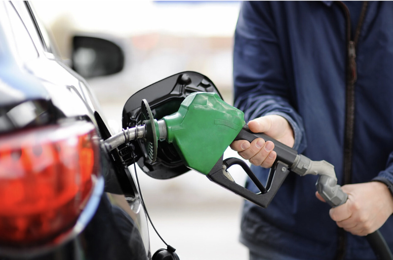 Motorina și benzina se ieftinesc din nou: ANRE anunță noile tarife