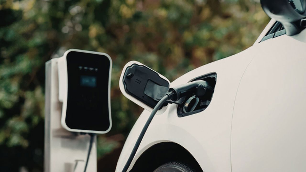 Mobilitate electrică: 500 de puncte de încărcare funcționale până în 2030